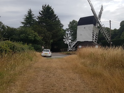 Photograph of Ardeley Windmill Path