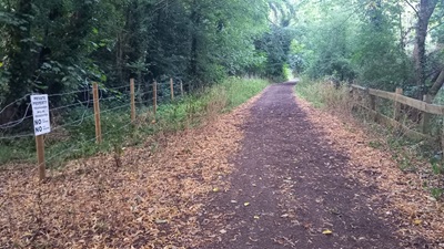 Photograph of Enfield 7 bridleway looking north