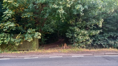 Photograph of Enfield 7 bridleway looking sorth