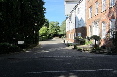 Photograph of Hemel Hempstead 13 path