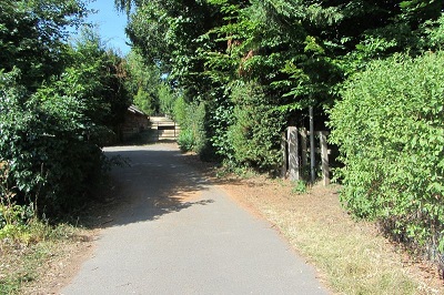 Photograph of Hemel Hempstead 13 path