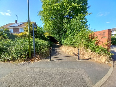 Photograph of Hertford 94 heading north