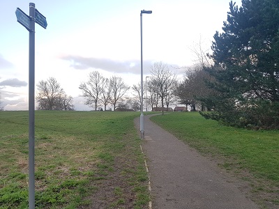 Photograph of Theed Way path Luton