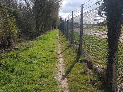 Photograph of Luton 37