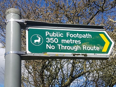 Photograph of Reed 21 path showing signage