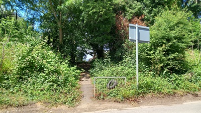 Photograph of Stevenage Horse and Pony Route south of Tescos