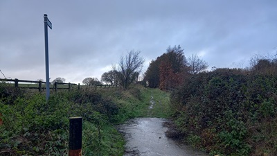 Photo of Stevenage 35 council bridleway sign