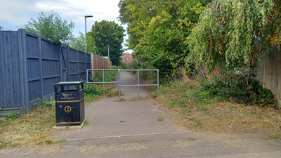 Photograph of the route from Chells Lane to Knights Templar Green