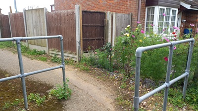Photograph of the route from Chells Lane to Knights Templar Green