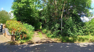 Photograph along Tewin 8 bridleway